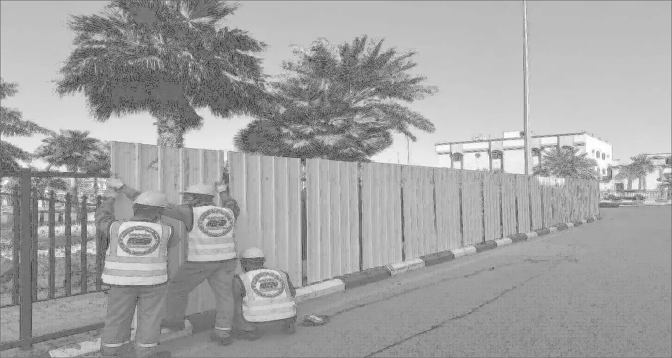 صيانة الحدائق المركزية بالأحياء بمحافظة رأس تنورة